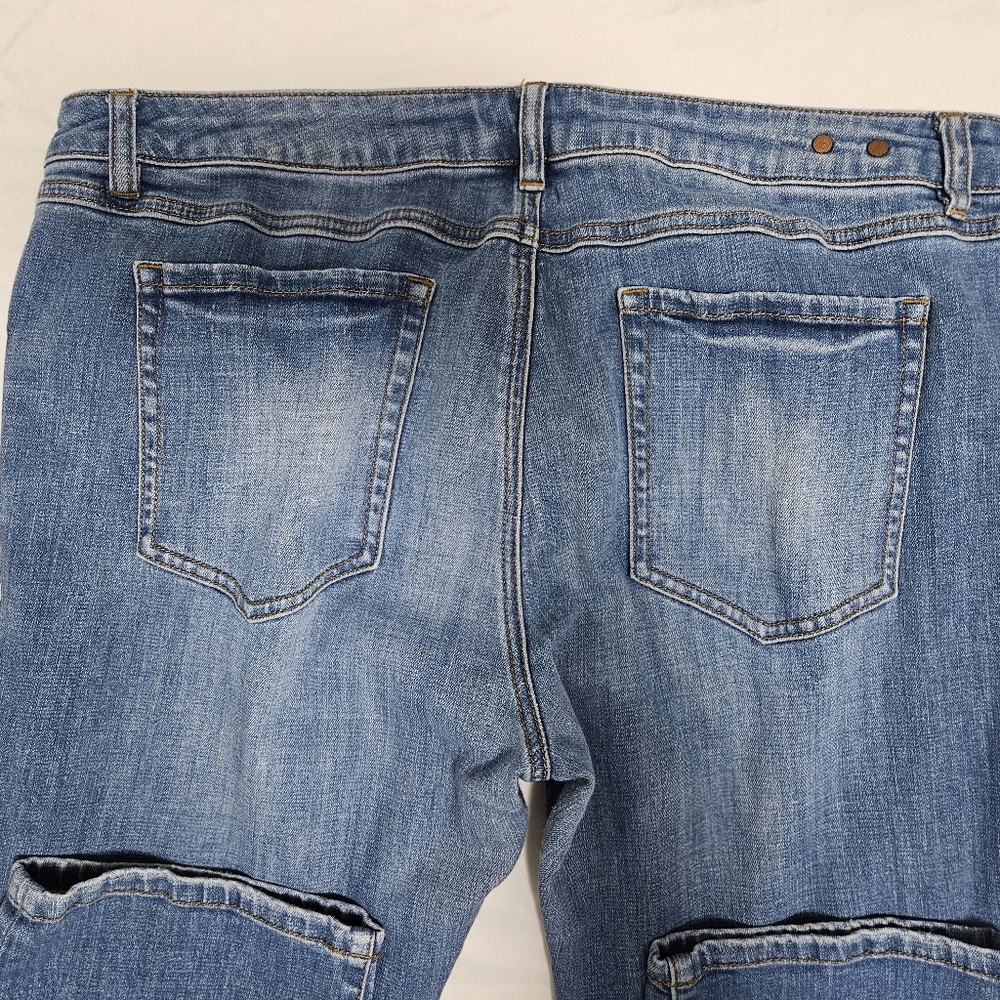 Cabi boyfriend jeans, size 14 - Picture 2 of 8